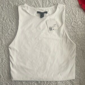 Sculpt shape cropped tank top